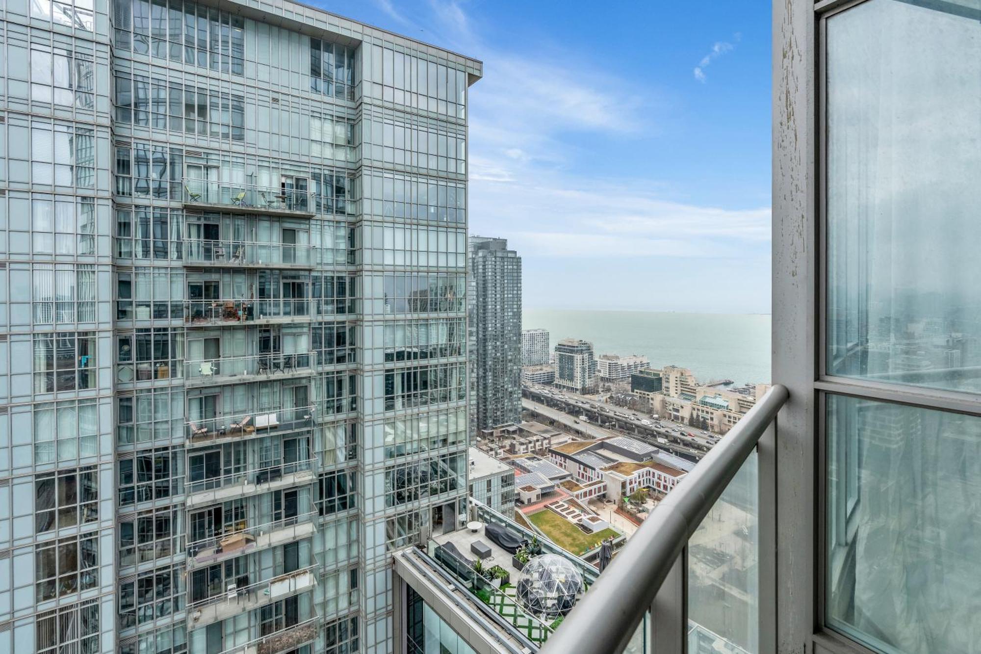 City Downtown Suites Toronto Exterior foto